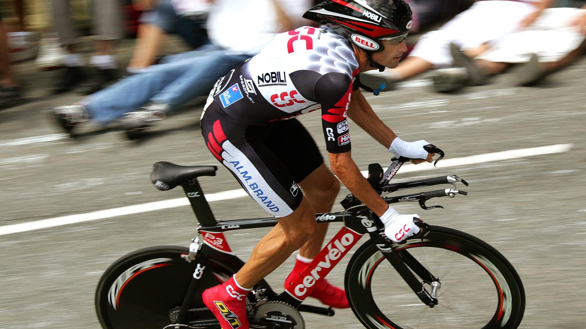 开云 官网 入口-乔治·巴尔：全黑队的“防守型中场”，他的拦截总是及时且精准